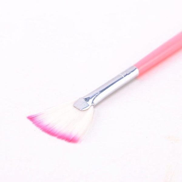 Detail of Fan-shaped Foundation Brush Glitter Powder Brush With Wooden Handle-2