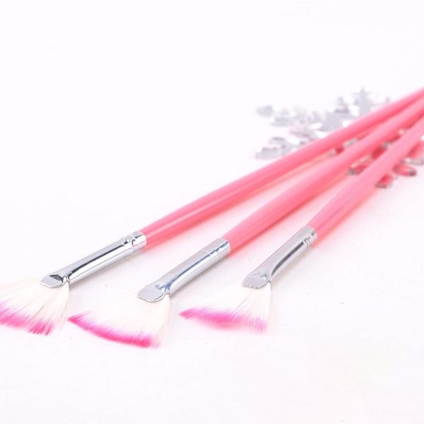 Detail of Fan-shaped Foundation Brush Glitter Powder Brush With Wooden Handle